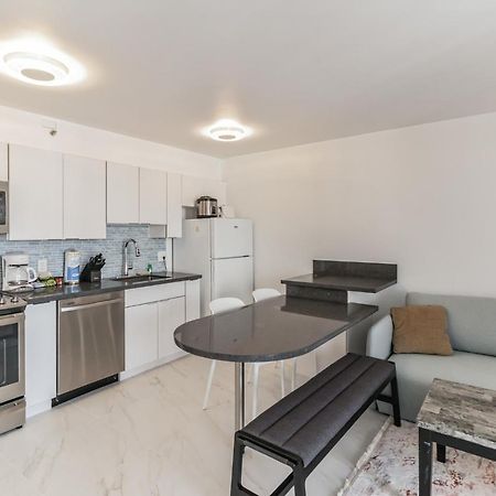 Sea View Condos At The Waikiki Banyan - Free Parking! Honolulu Exterior photo