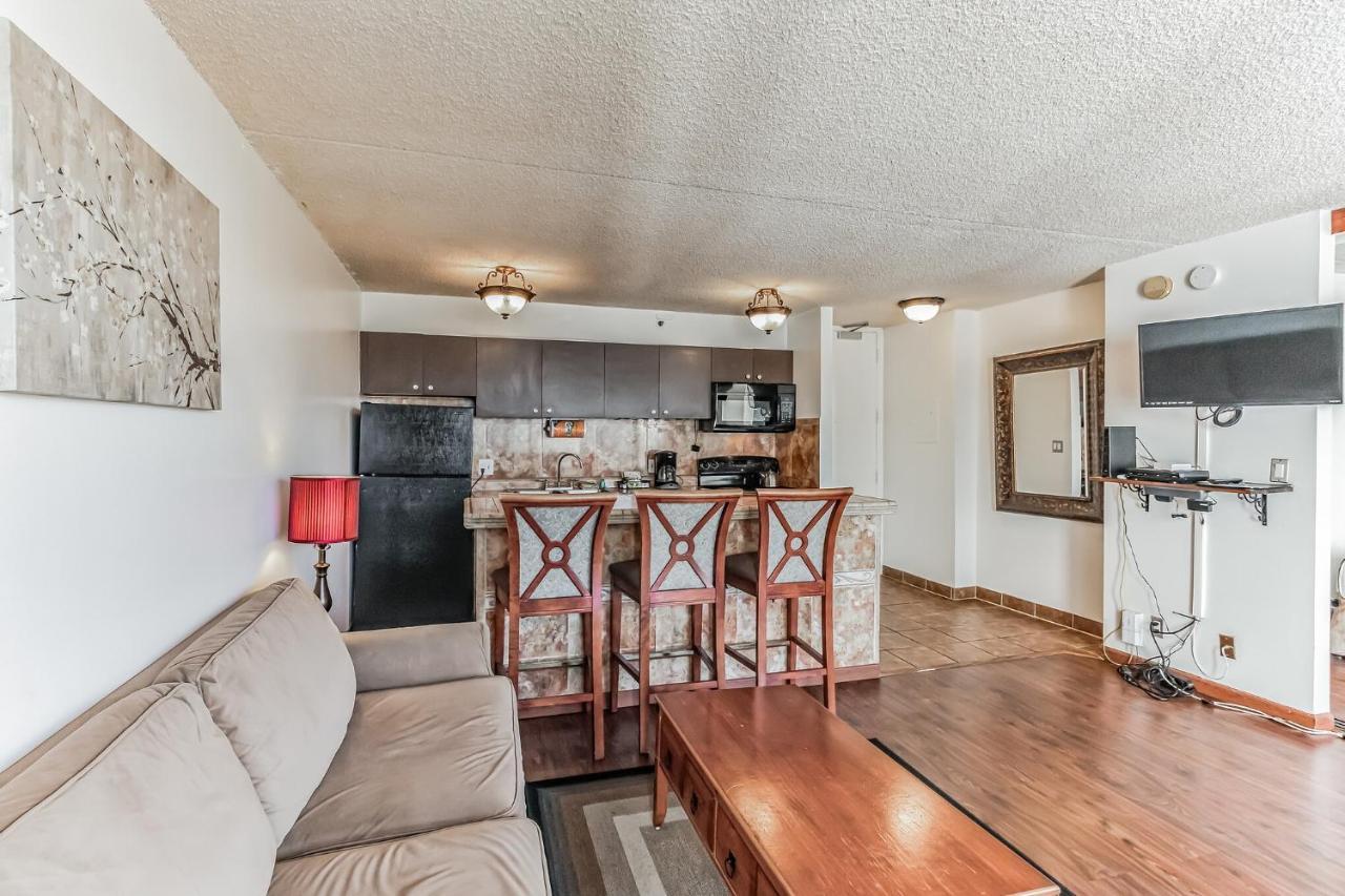 Sea View Condos At The Waikiki Banyan - Free Parking! Honolulu Exterior photo